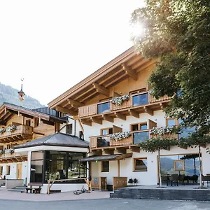 https://hotel-thurnerhof.saalbachhinterglemmhotels.com