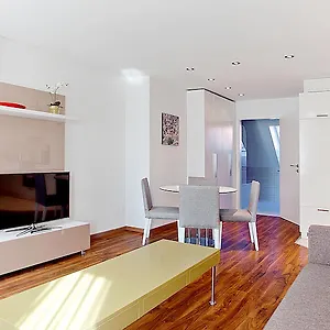 https://premium-apartments-by-livingdowntown.hotelsbaselswitzerland.com